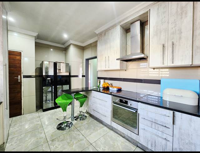 3 BEDROOM HOUSE FOR SALE IN MEYERTON PARK
